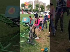 Parente Criança Amarelo Equipamento de playground interativo Passeios ao ar livre Bicicleta Montanha russa