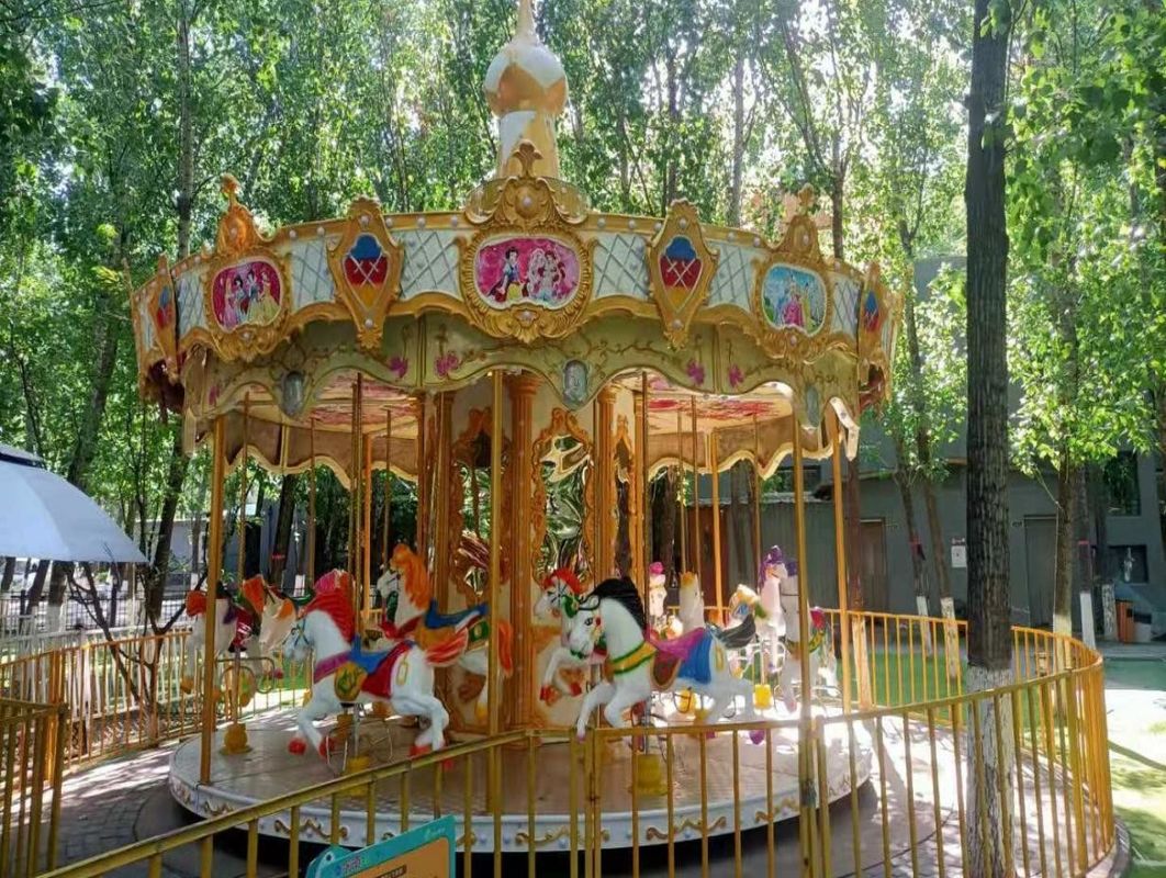 Parque de diversões de luxo Carrossel Parque ao ar livre Passeios para crianças Melhores Passeios de carrossel de 24 lugares