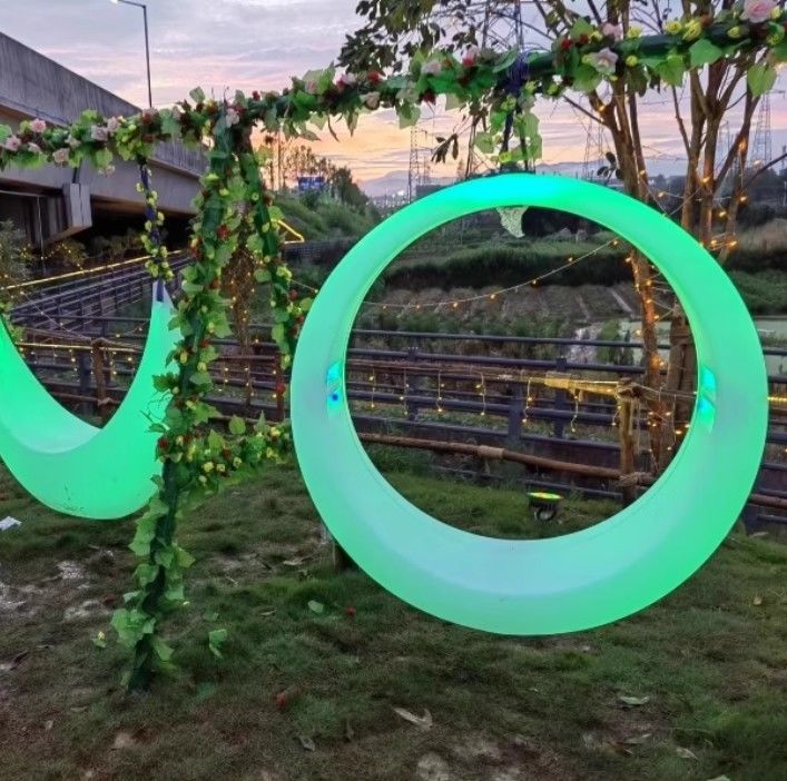 Gerencie sem esforço a operação do passeio com balanço em forma de lua Construção segura e segura Comum controle remoto