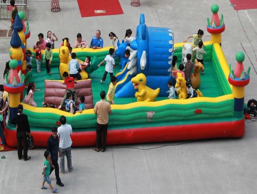 Parque inflável de trampolim para crianças