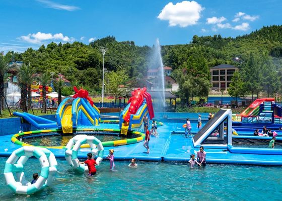 Excitante parque aquático Equipamento de diversão Slide e deslizamento inflável