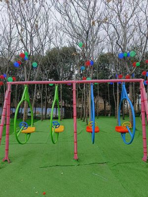 Diversas cores Crianças Swing Rides Equipamentos interativos de playground