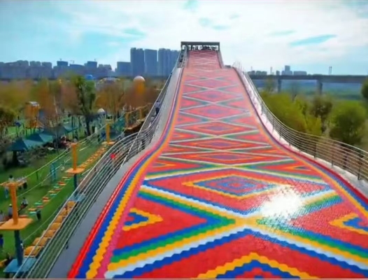 Escorregador Arco-Íris para Parques Infantis Durável e Divertido para Todas as Idades